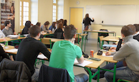 des formations universitaires et professionnelles : histoire, librairie, banque, amnagement, communication visuelle, 3D